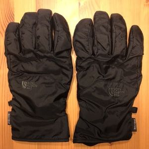 Men’s Large North Face HyVent Black Gloves. Superior warmth, water/wind proof